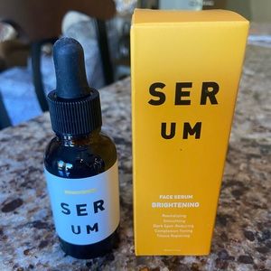 Brightening Face Serum 1 fl oz NIB